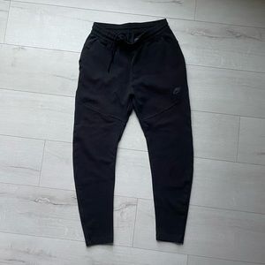 Nike sportswear tech